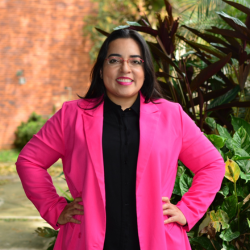 Iris María Vélez Iris María Vélez