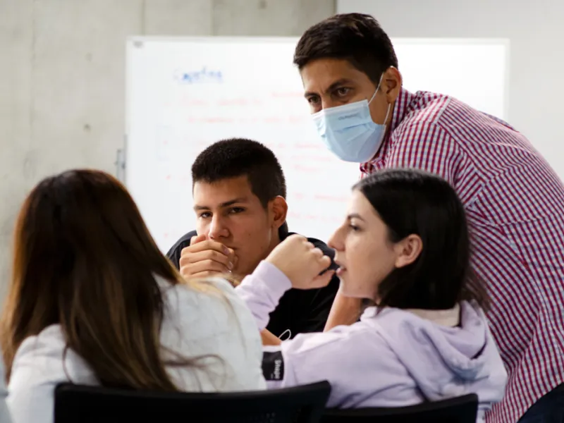 Hackaton, una experiencia de innovación colaborativa con empresas que le apuesta a metodologías de enseñanza de clase mundial